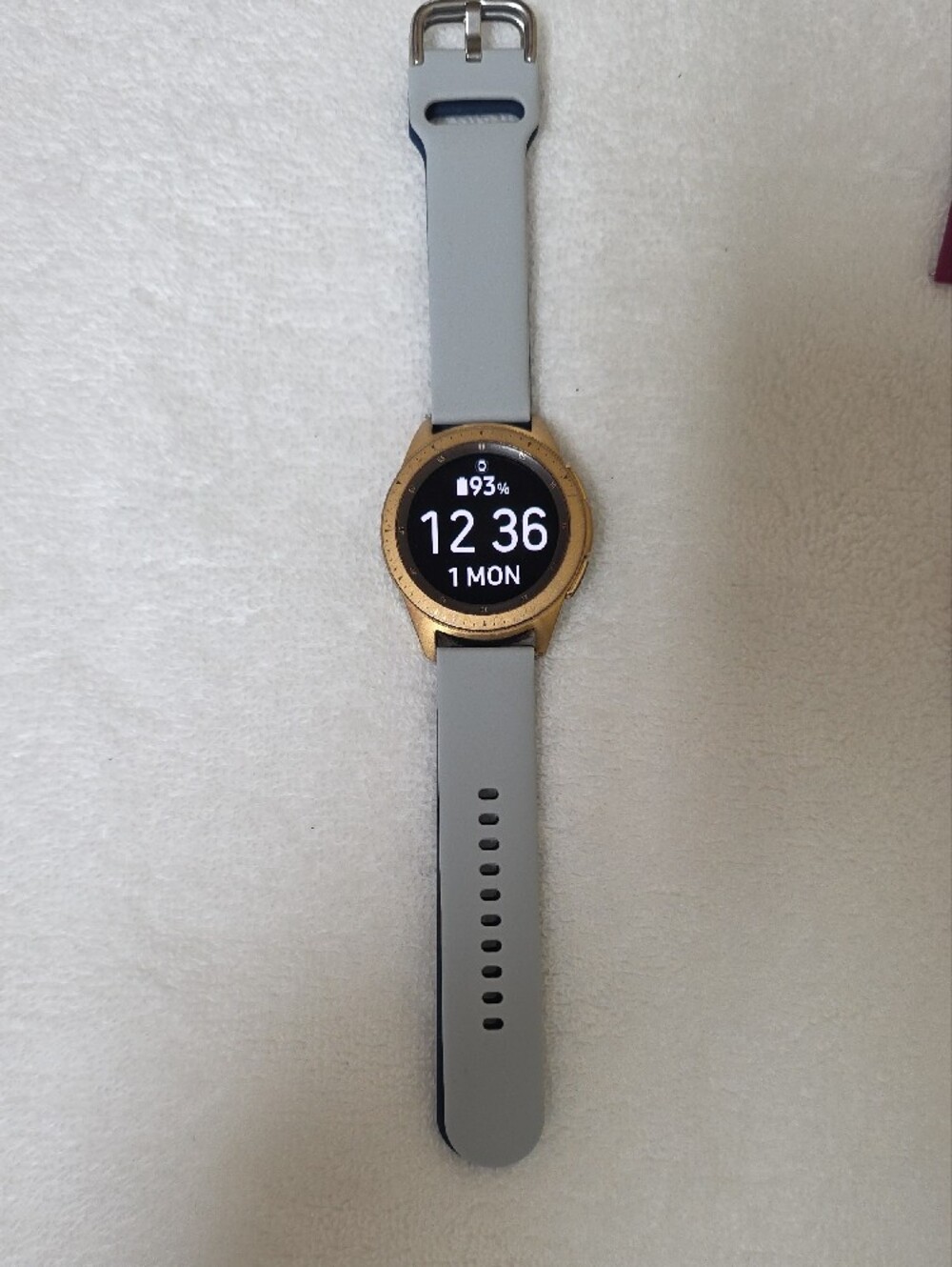 SamsungSmartwatch with Navy Band and Six Interchangeable Silicone Straps/Charger - Picture 2 of 16